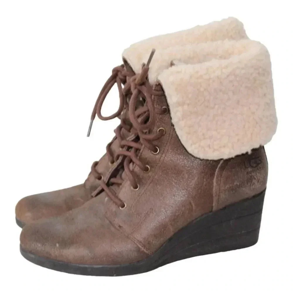UGG ZEA leather wedge booties 11